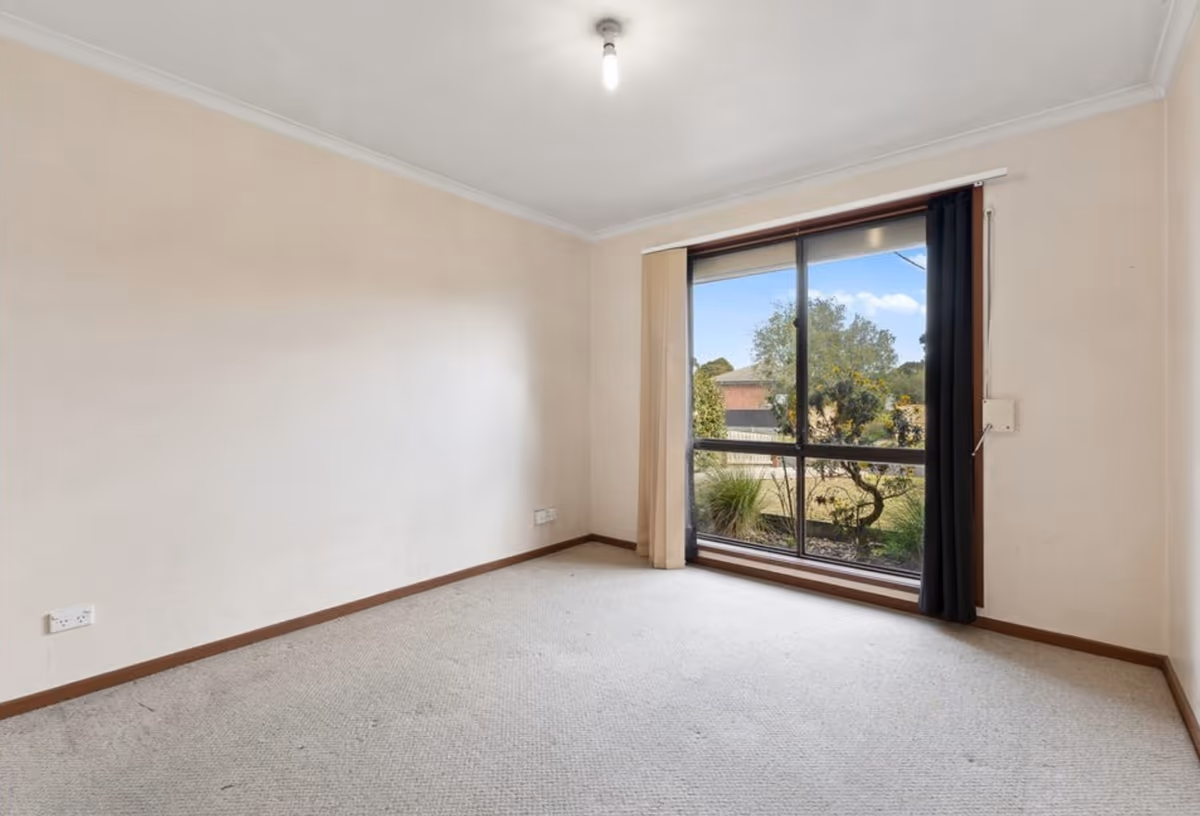 Pakenham, VIC bedroom renovation, before renovation